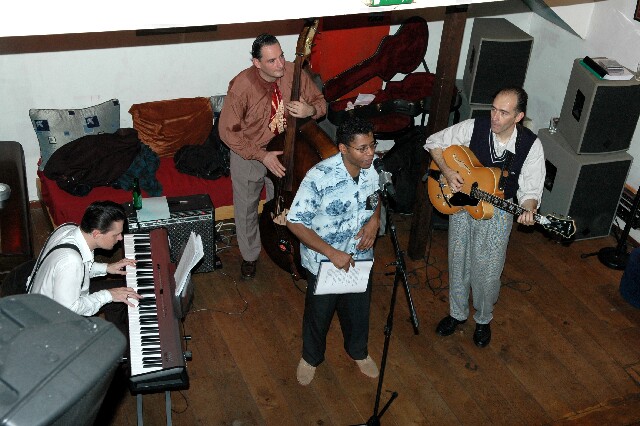 min 2006 12 05 latino 102